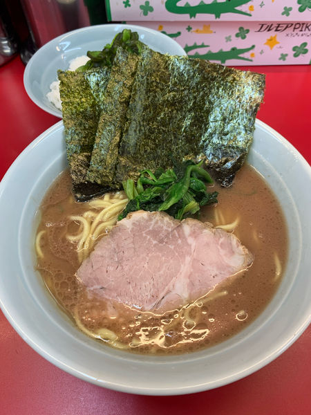 「ラーメン並」@横浜ラーメン 武蔵家 大宮店の写真