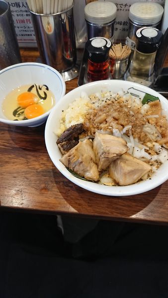 「汁無しそば+チーズ+生卵」@雷 北松戸本店の写真