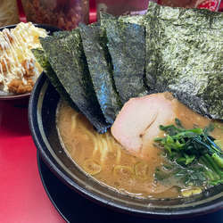 ラーメン、のり、ライス