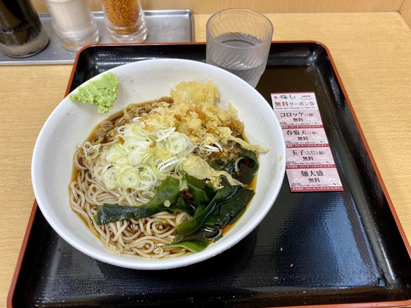 「冷やしたぬきわかめそば320円」@梅もと 船橋店の写真