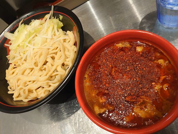 「鬼紅つけ麺(1000円)」@麺創研 紅 府中の写真