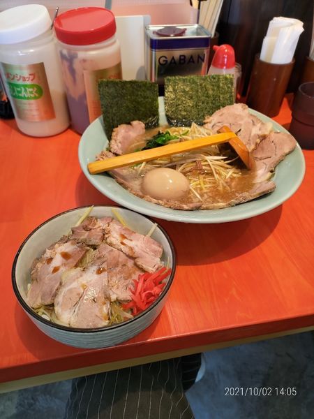 「ネギチャーシュー＋味玉＋ネギチャーシュー丼」@ラーメンショップ椿 春日部南桜井店の写真