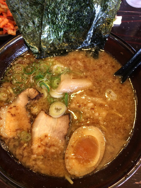 「醤油とんこつ　極味」@くねくね 茜部店の写真