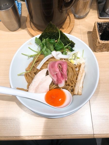 「濃厚卵のまぜSOBA」@むぎとオリーブ 日本橋店の写真