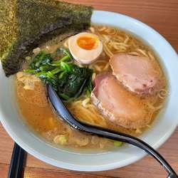 豚脂とんこつらーめん（中盛）