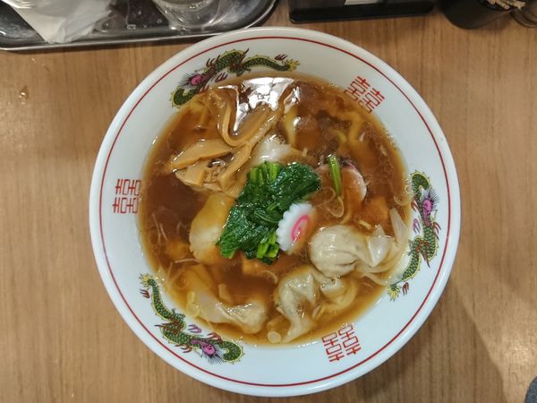 「醤油ラーメン＋ワンタン」@MENクライの写真