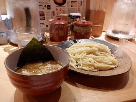 「つけ麺　中盛り」@つけ麺屋 やすべえ 西池袋店の写真