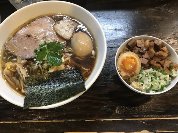 「中華そば＋チャーシュー丼」@中華そば こむぎの写真