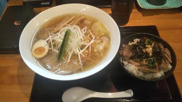 「塩ワンタン」@らーめん専門店 こしがや 一宮店の写真