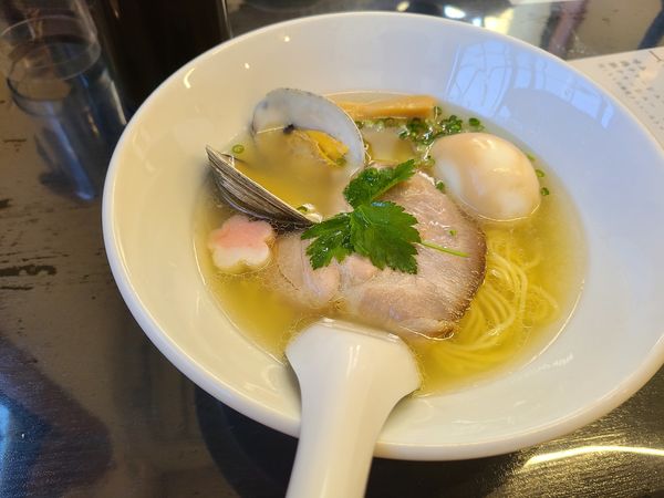 「真鯛と白蛤の塩そば」@ラーメン香華の写真