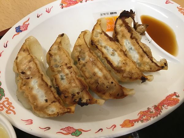 「びゅっ飛び餃子300円(クーポンで無料)鶏白湯つけ麺650円」@ゆにろーず 流山店の写真