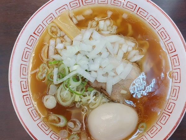 「蔵出し醤油ラーメン（鶏油・玉葱入り）＋味玉」@喜多方食堂 浅草本店の写真