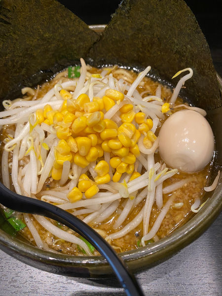 「味玉みそラーメン」@東京スタイルみそラーメン ど・みそ 東京ポートシティ竹芝店の写真