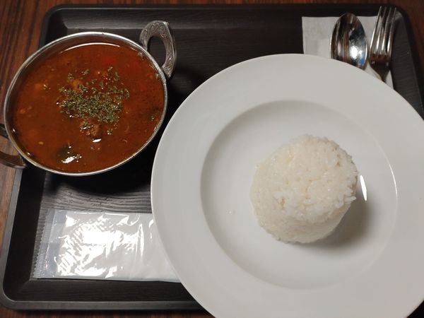 「（本日のランチ）ビーフ＆野菜・マドラス・カレー　６５０円」@Affen barの写真