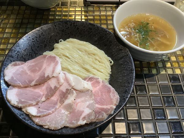 「チャーシュー塩つけ麺」@町田汁場 しおらーめん進化 中山店の写真