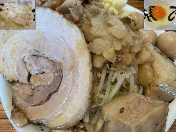 「汁無しそば（中）＋雷増し＋タマネギ＋ニンニク」@雷 松戸駅東口店の写真