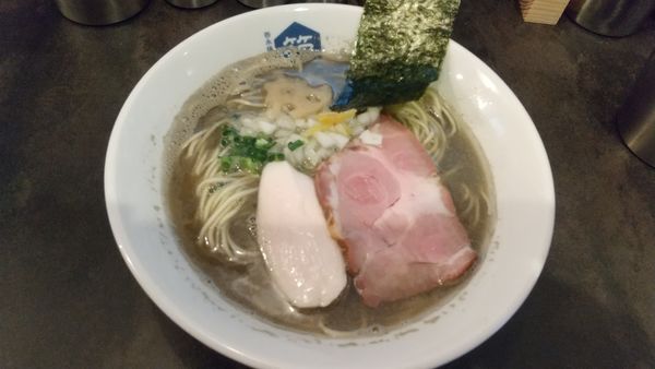 「煮干らーめん900円」@西永福の煮干箱の写真