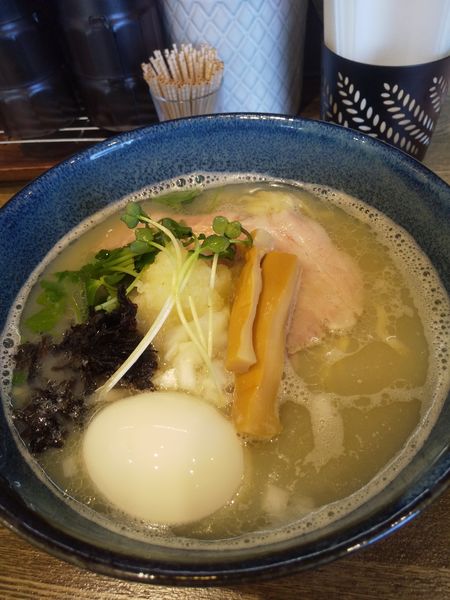 「牡蠣出汁と煮干しの柚子おろし潮SOBA850円」@㐂りん食堂の写真