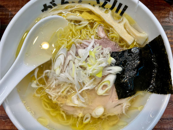 「塩モモチャーシューがんこ味」@元祖一条流がんこラーメン たま館分店の写真