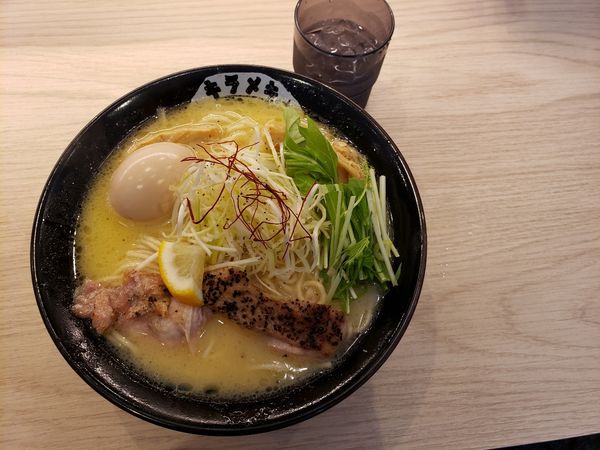「塩鶏パイタン」@キラメキノトリ 滋賀西大津店の写真