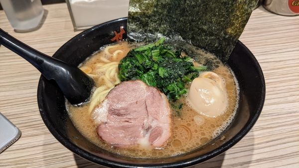 「ほうれん草玉子ラーメン　770円」@せい家 武蔵小山店の写真