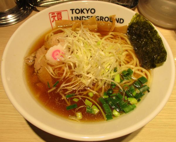「ラーメンライト（S)　830円」@TOKYO UNDER GROUND RAMEN 頑者の写真
