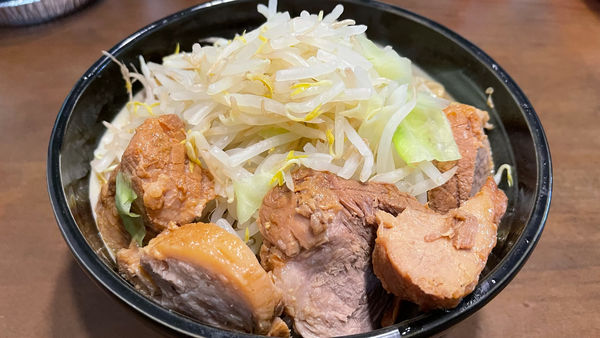 「豚増しらーめん(鍋陸)」@らーめん 陸 尾山台店の写真