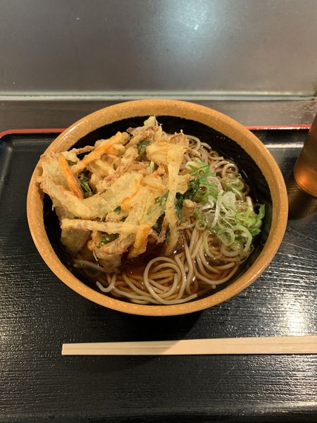 「かき揚げそば」@めとろ庵 大手町店の写真