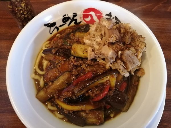 「男気麻婆茄子 カレー味ver.＋ほぐし豚」@まるはち 春日井店の写真