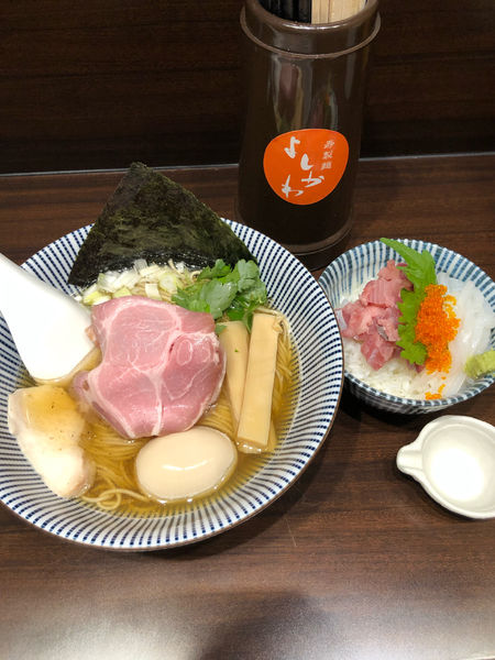 「特製白醤油煮干しそば&海鮮丼」@寿製麺 よしかわ 西台駅前店の写真