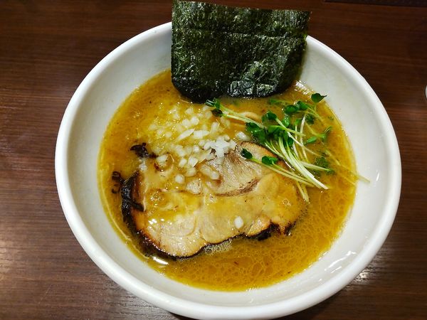 「濃厚中華そば 炙りチャーシュー」@自家製麺 まかないへきるの写真