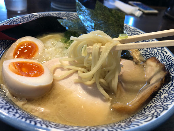 「特製濃厚鶏白湯そば　980円」@極上煮干し鶏そば やまだ邸の写真