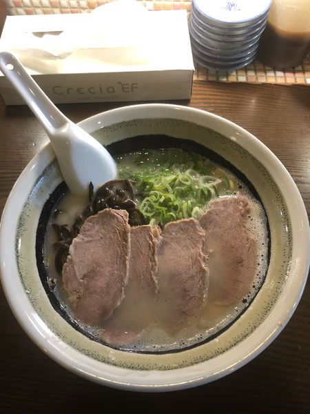 「大判ラーメン　930円」@博多ラーメン しばらく 日本橋店の写真