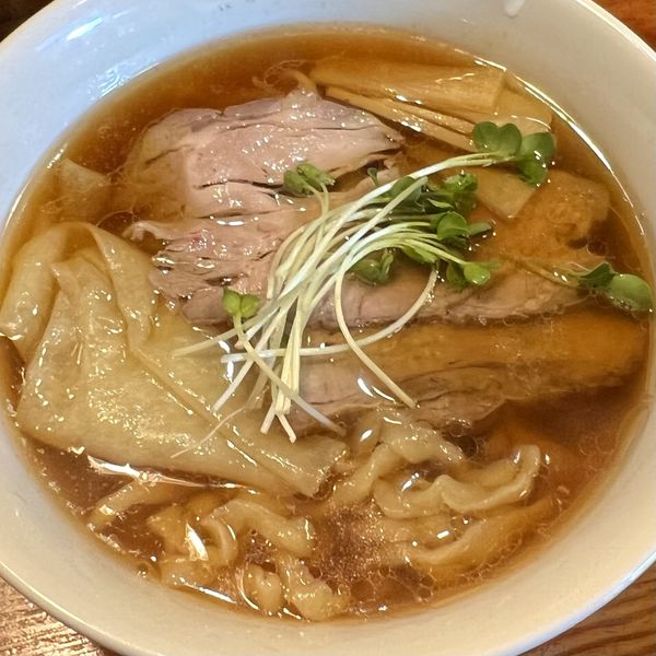 「中華そば＋ワンタン（２ケ）」@中華そば 陽なたの写真