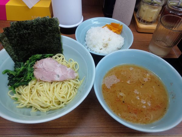 「つけ麺並　６５０円　硬め濃いめ多めライス」@横浜ラーメン 武蔵家 北千住店の写真