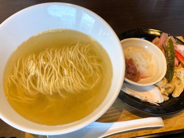 「鶏塩ラーメン ８２０円」@トモシビの写真