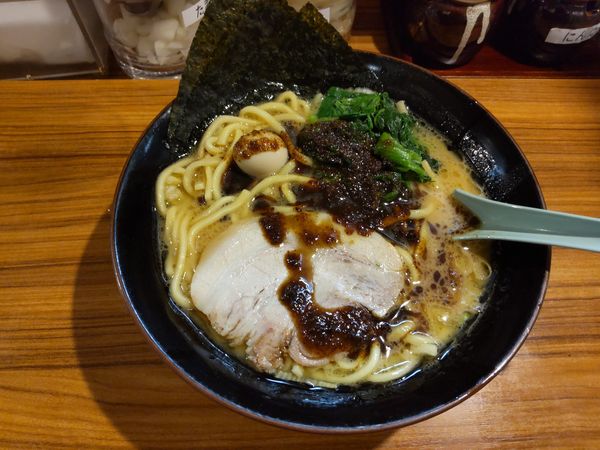 「黒豚骨醤油ラーメン」@横浜家系ラーメン 壱角家 門前仲町店の写真