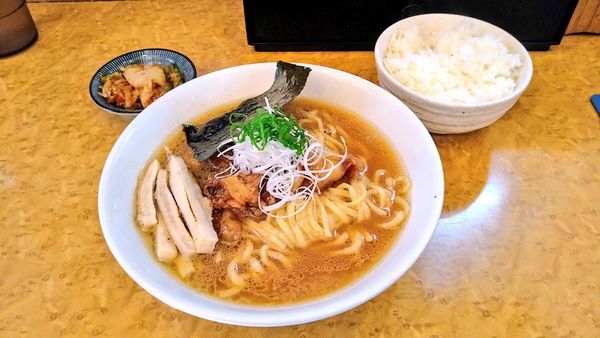 「【ラーメンWalker限定】国産牛のホルモンラーメン₊ライス」@中華そば 児ノ木の写真