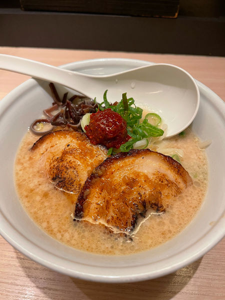 「限定特濃豚骨炙りチャーシュー」@TOKYO 豚骨 BASE MADE by 博多一風堂 ecute品川サウス店の写真