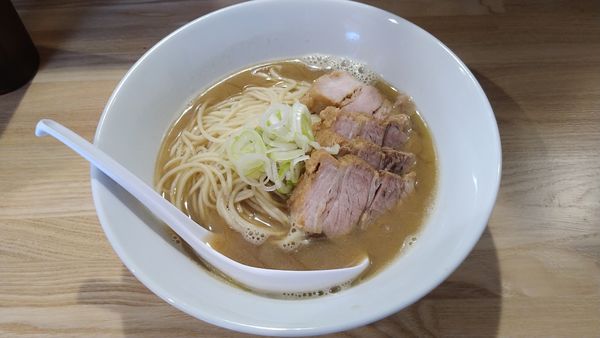「肉そば(焼豚4枚)小¥800-」@自家製麺 伊藤 神田店の写真