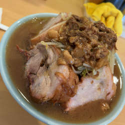 豚ラーメン1150円