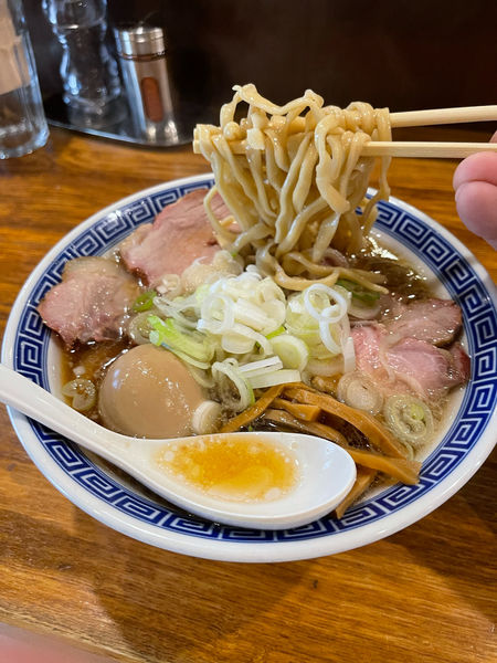 「味玉焼豚煮干し中華そば 1170円」@神保町 可以の写真