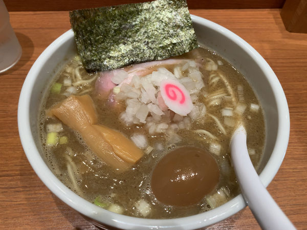 「味玉煮干中華そば(細麺 )」@煮干中華そば 鈴蘭 新宿店の写真