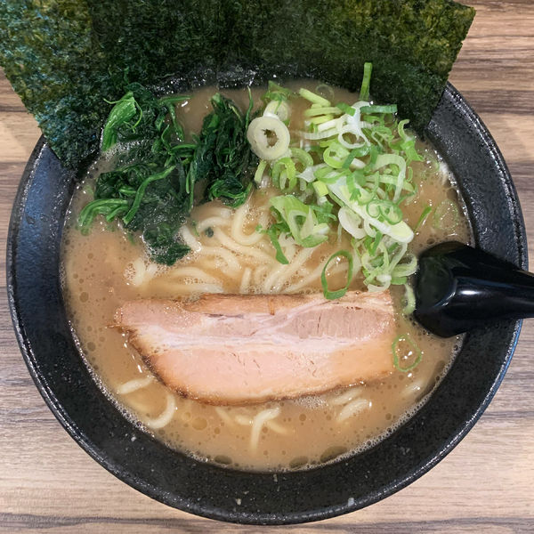 「ラーメン」@横浜家系ラーメン まる金 石川家の写真