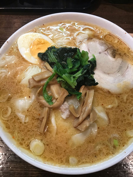 「味噌ワンタン麺　630円」@中華そば 光来の写真