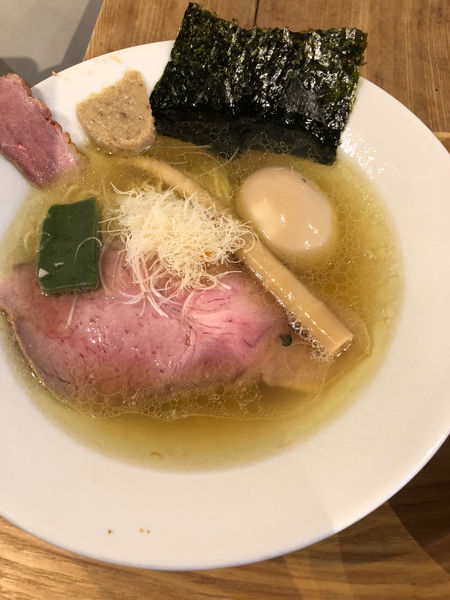 「特製白醤油らーめん」@清湯豚骨白醤油拉麺 LABO麺の写真