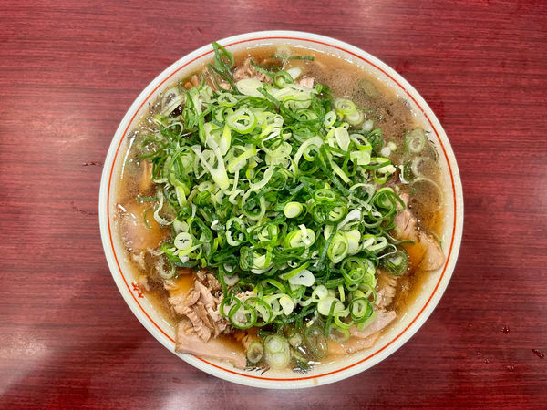 「特製ラーメン　ネギ多い目で（900円）」@本家第一旭 たかばし本店の写真