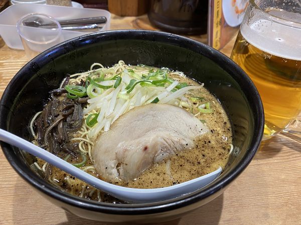 「黒大盛り細バリカタ」@博多 龍ノ髭の写真