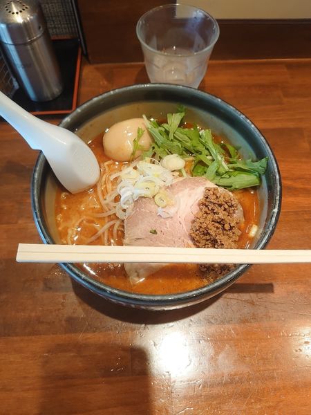 「シンラー・味玉」@助六の写真