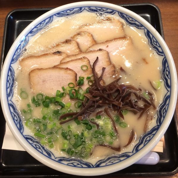 「豚ばらチャーシュー麺」@由丸 溜池店の写真